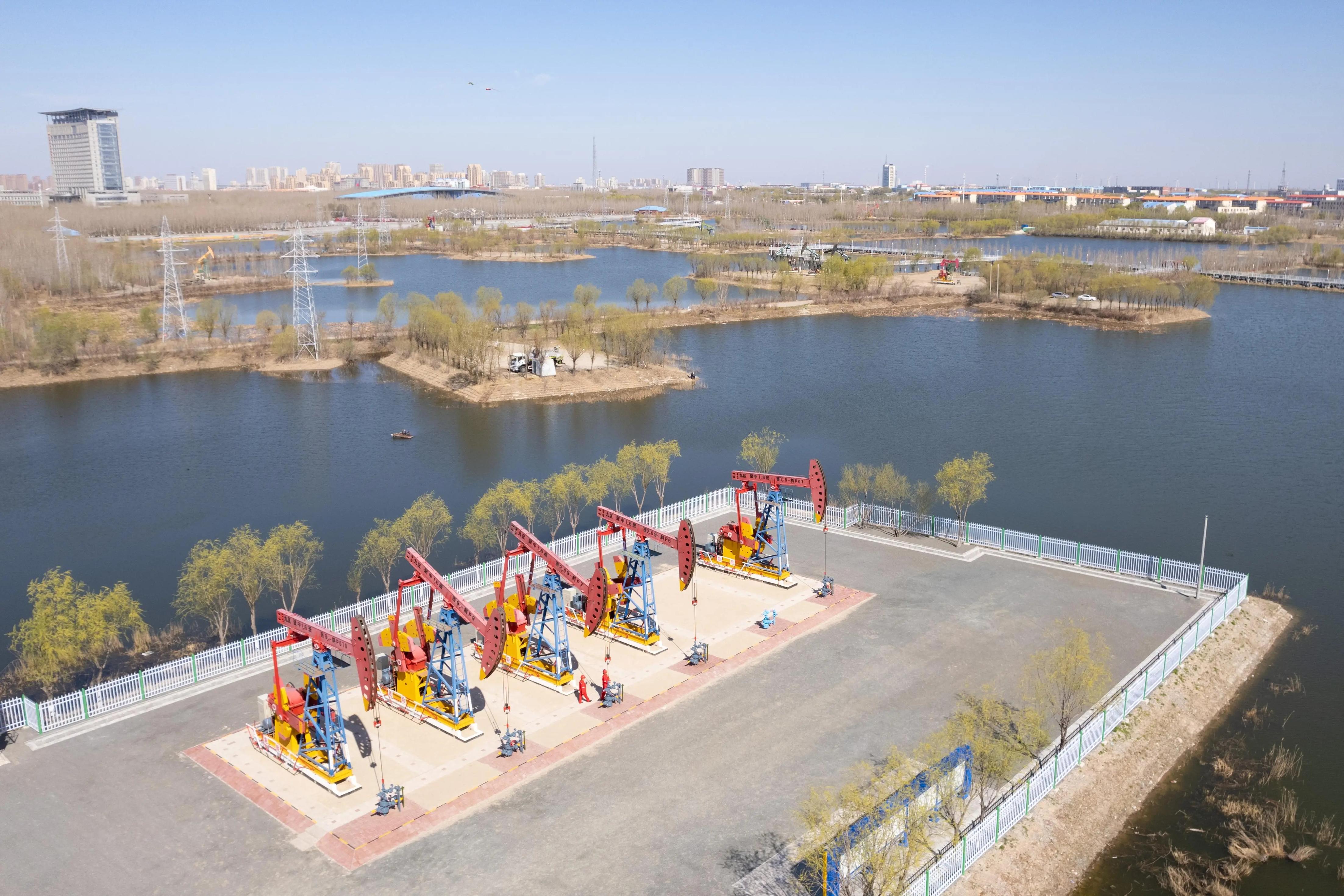 一吨汽油多少钱一吨(一吨汽油等于多少钱)